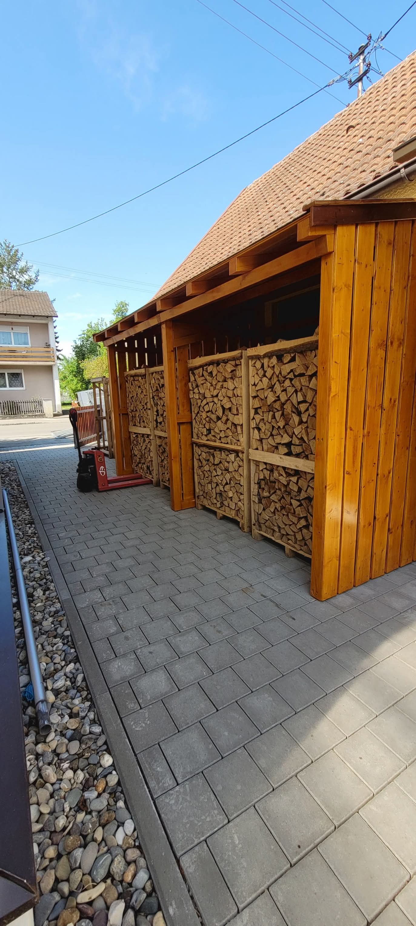 Premium Buchenholz 20 RM – Kammergetrocknetes Brennholz