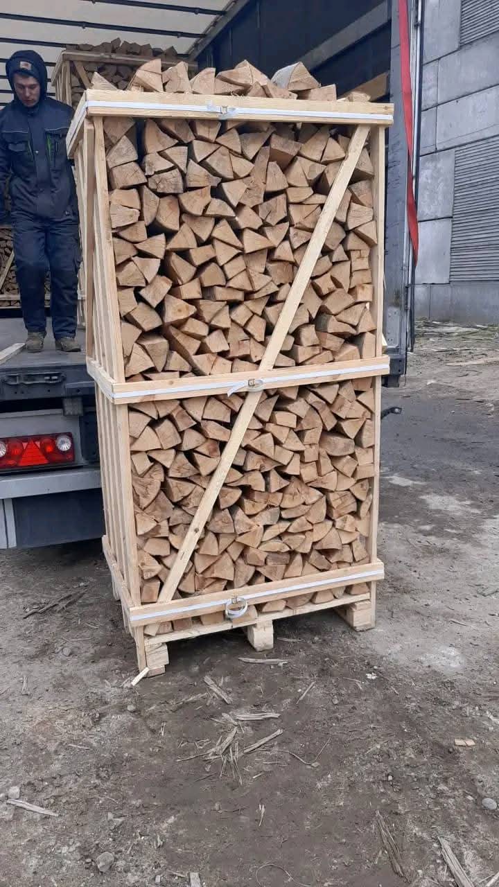 Premium Buchenholz 20 RM – Kammergetrocknetes Brennholz